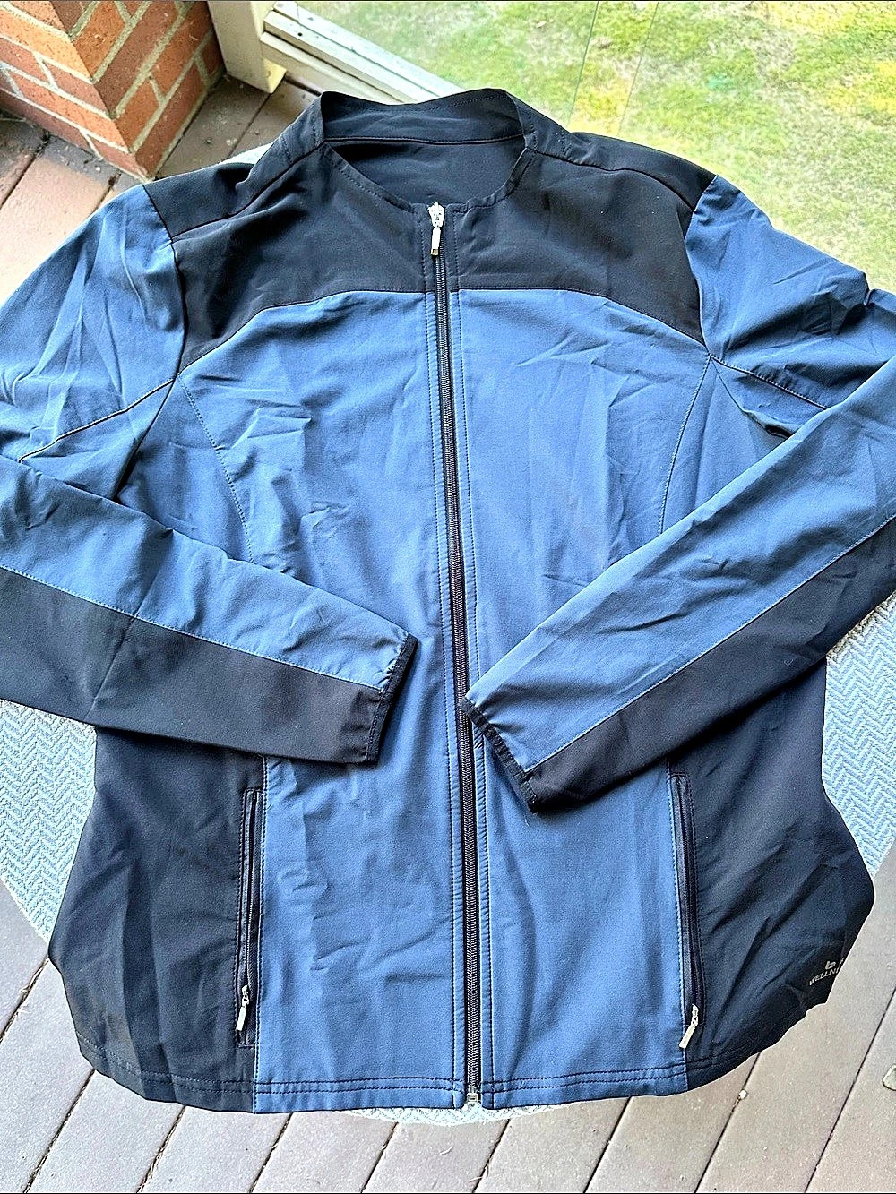 Barco One Wellness Zip Front Contrast scrub Jacket Blue & Black Large